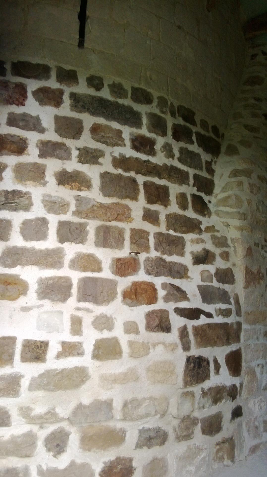 Mur en pierres intérieur